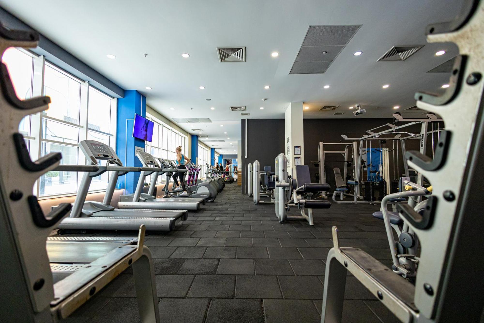 19Th & 18Th Floor Secure Apartments With Pool & Fitness & Parking Included In Price 스코페 외부 사진