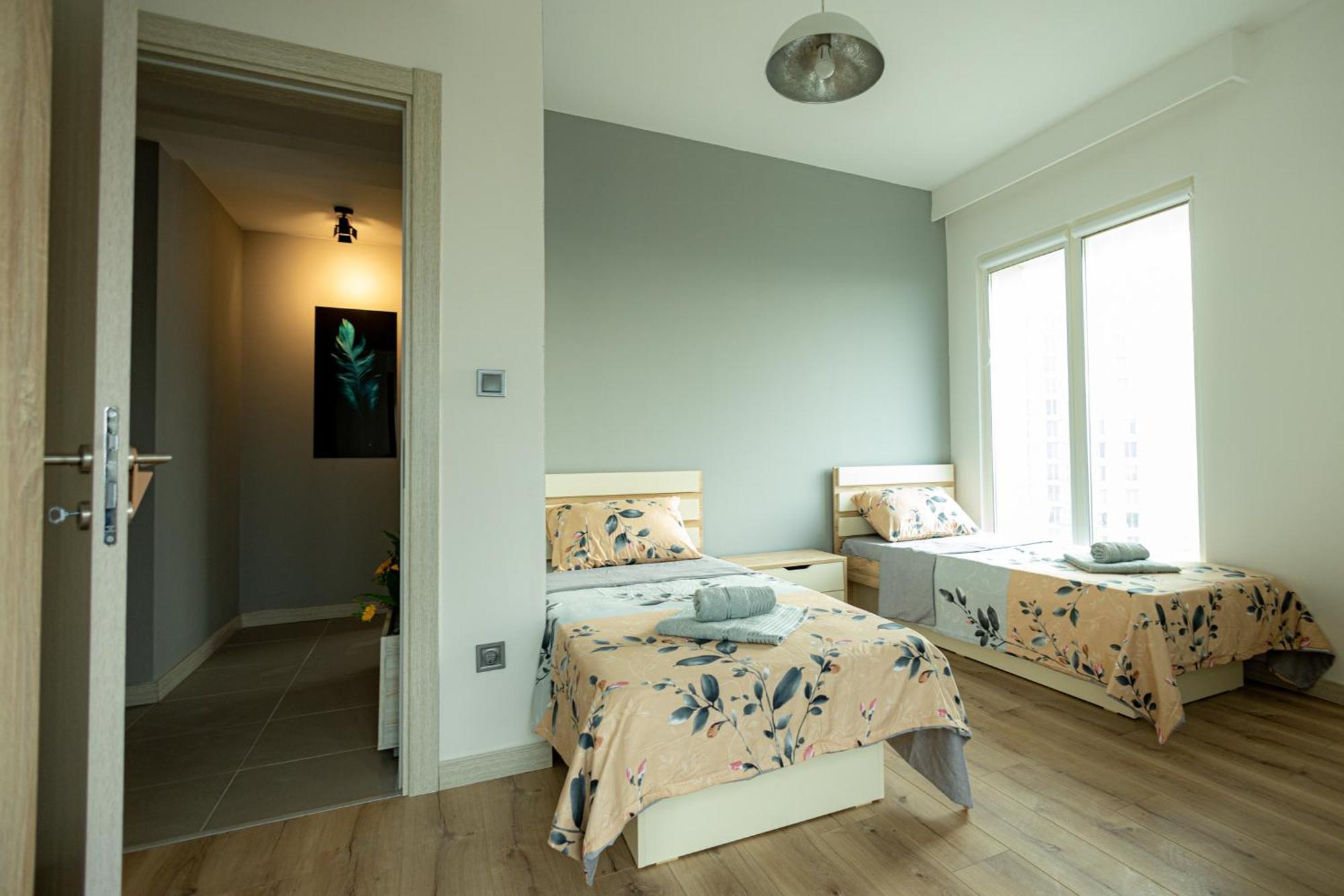 19Th & 18Th Floor Secure Apartments With Pool & Fitness & Parking Included In Price 스코페 외부 사진