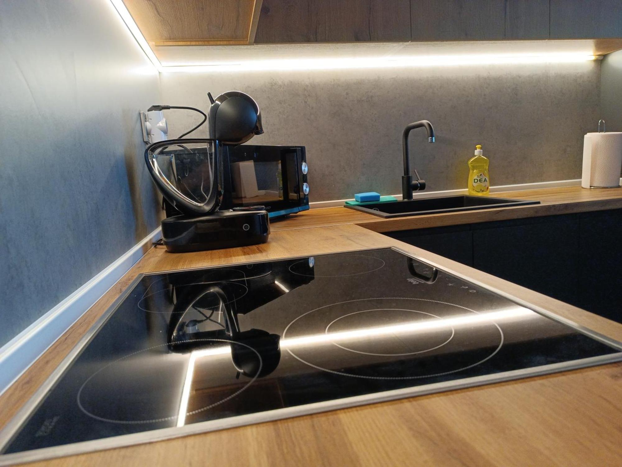 19Th & 18Th Floor Secure Apartments With Pool & Fitness & Parking Included In Price 스코페 외부 사진