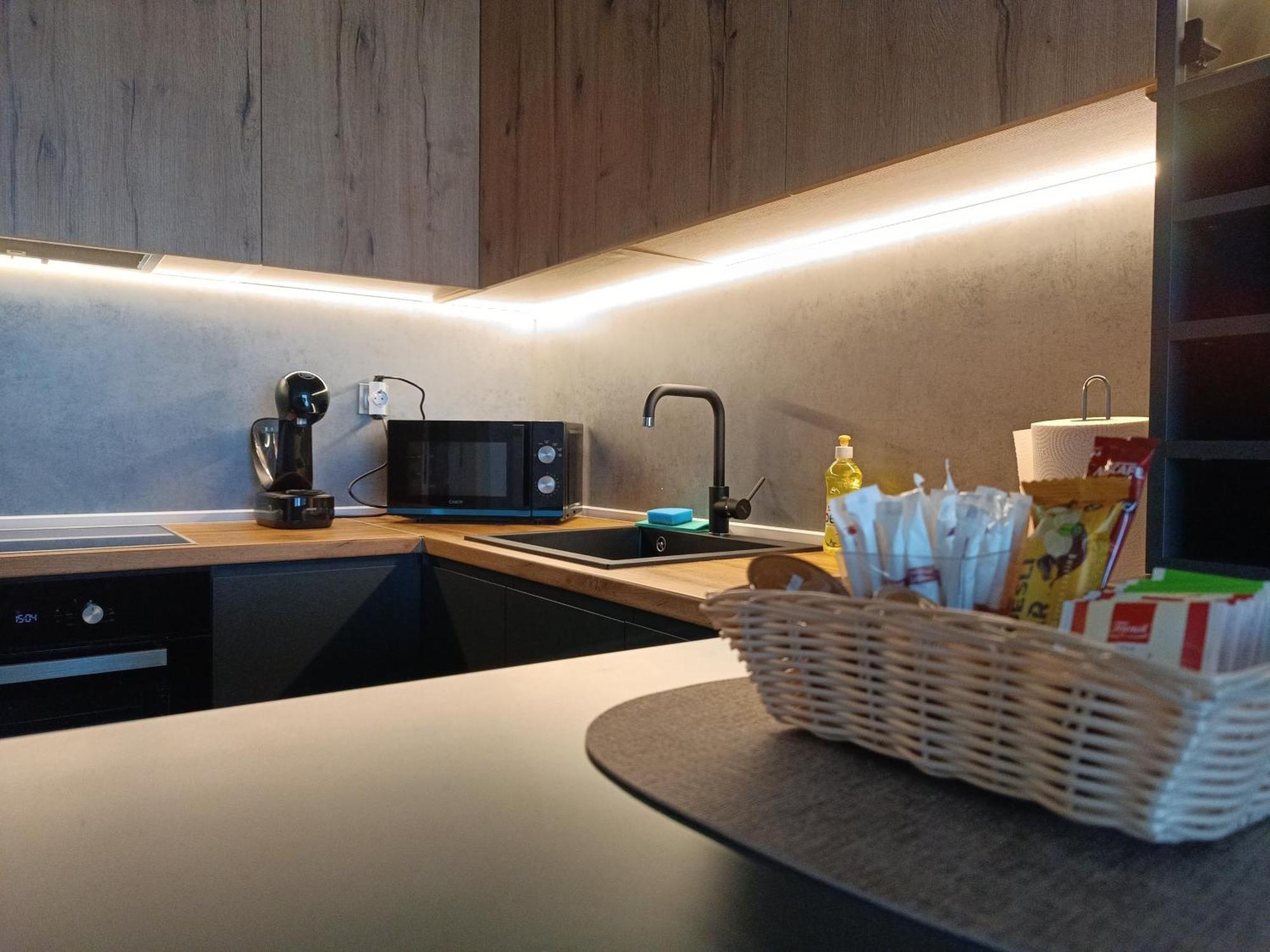 19Th & 18Th Floor Secure Apartments With Pool & Fitness & Parking Included In Price 스코페 외부 사진