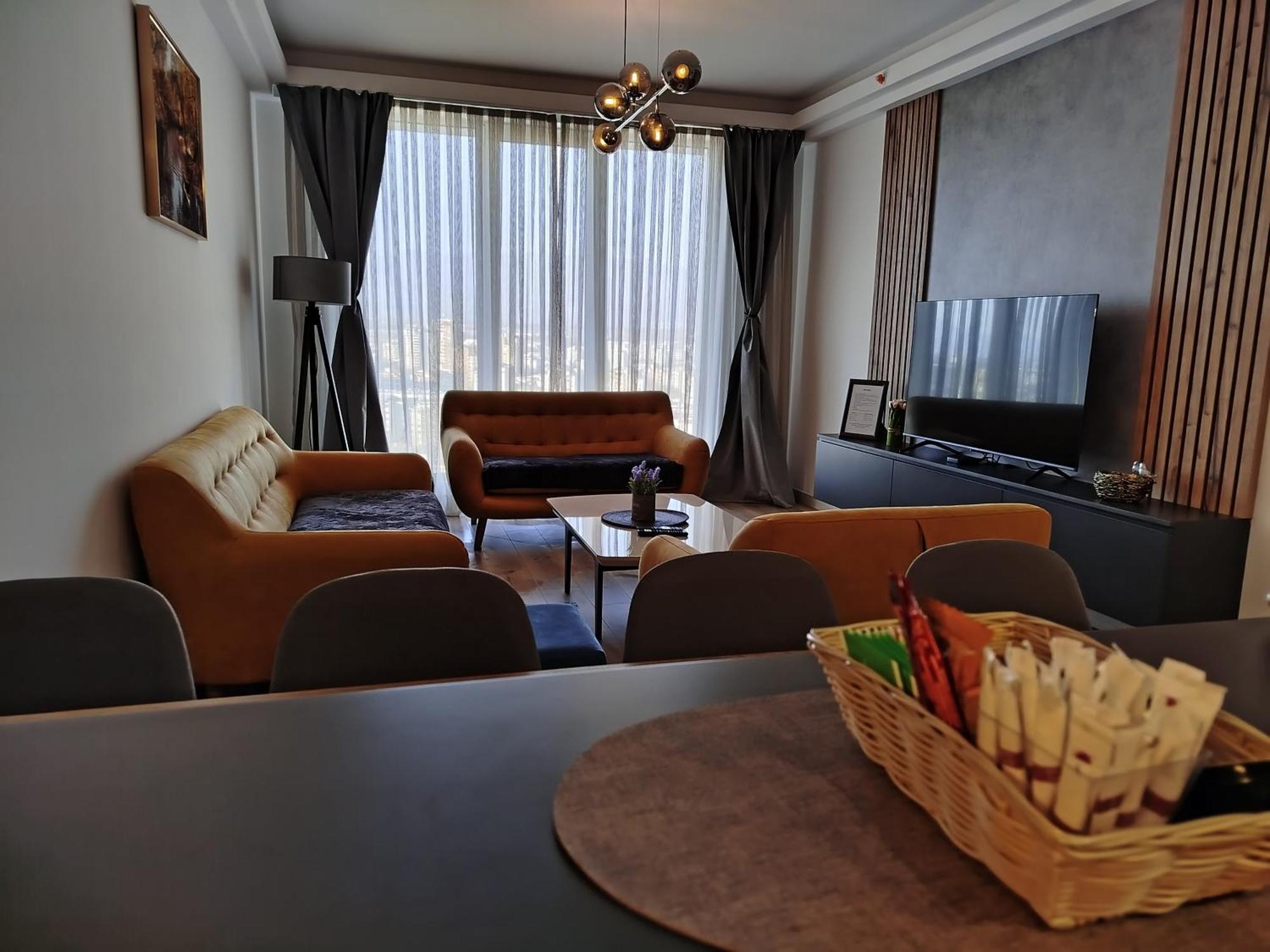 19Th & 18Th Floor Secure Apartments With Pool & Fitness & Parking Included In Price 스코페 외부 사진