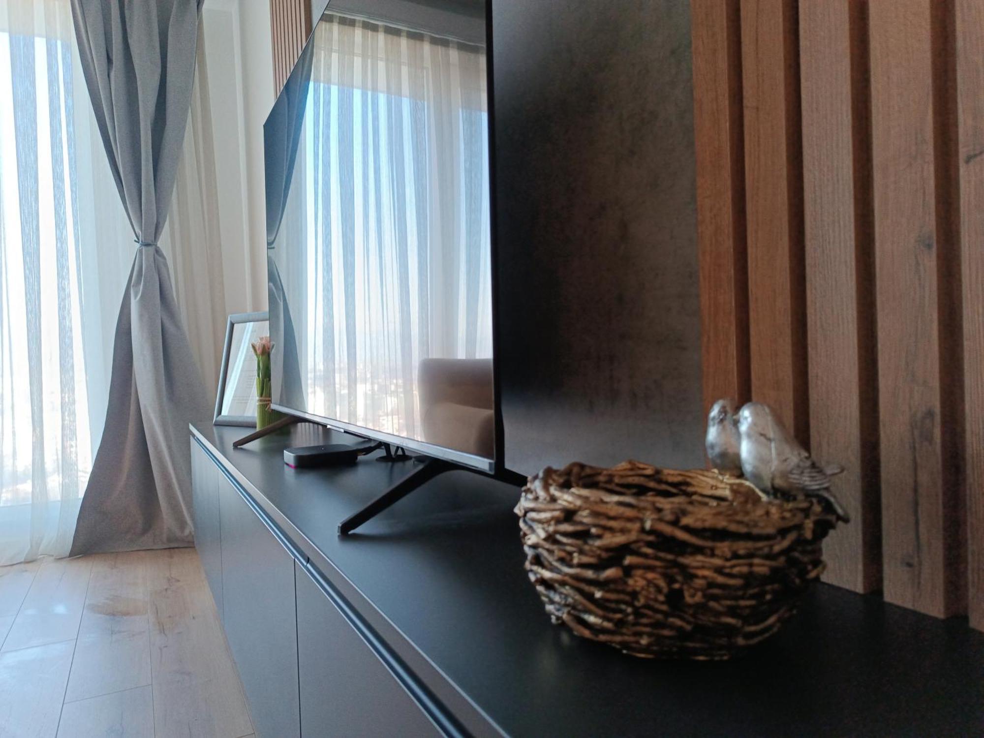 19Th & 18Th Floor Secure Apartments With Pool & Fitness & Parking Included In Price 스코페 외부 사진