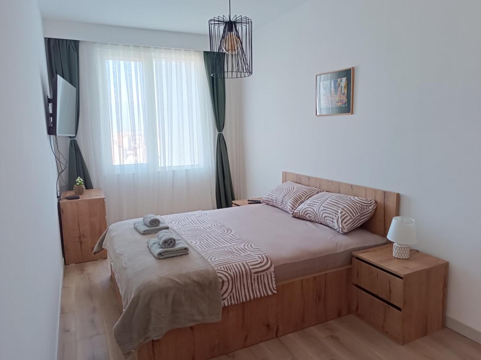 19Th & 18Th Floor Secure Apartments With Pool & Fitness & Parking Included In Price 스코페 외부 사진
